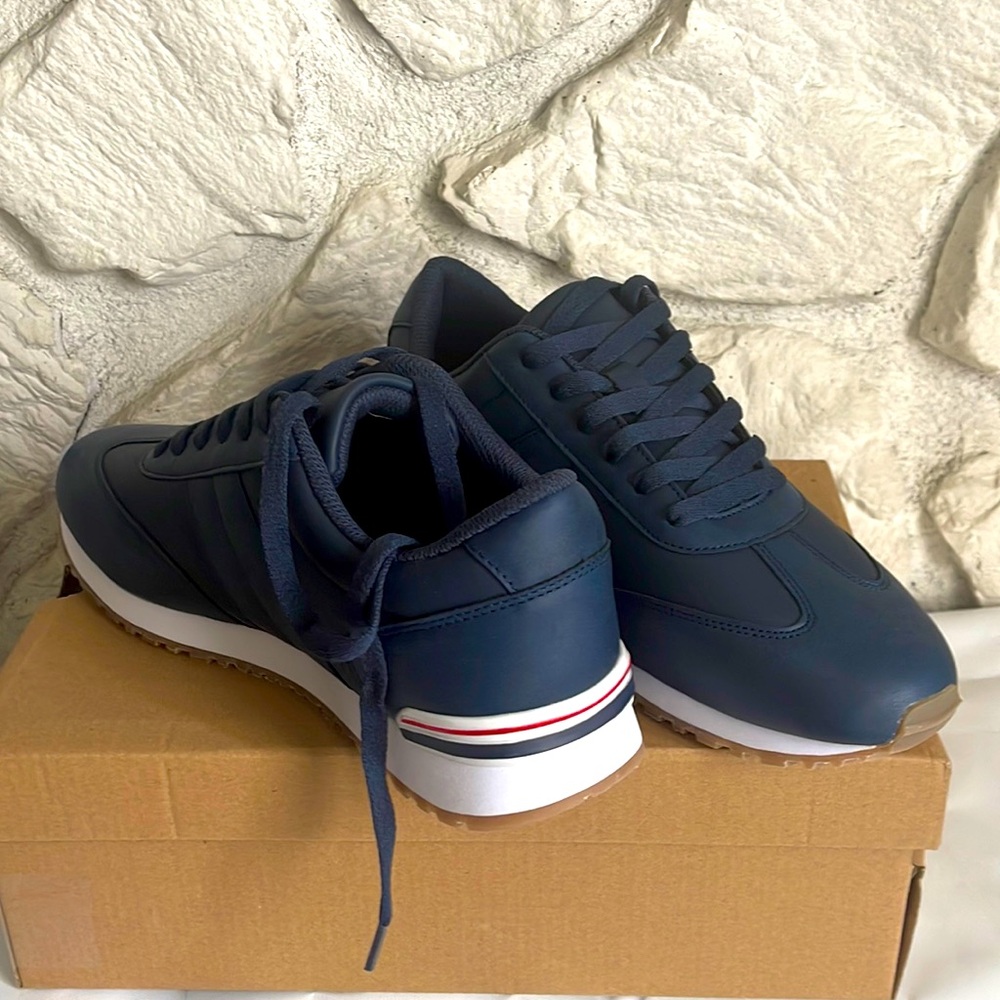 NWB Men’s Retro Rubber Shoe Size 9.5